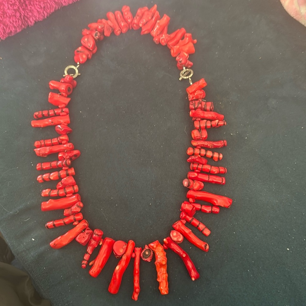 Gorgeous red coral necklace & bracelet!